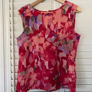 M&E Sleeveless Floral Shirt